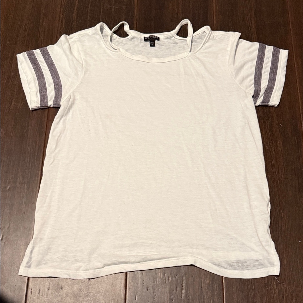 Open-neck White Women's Tee with Contrast Sleeve Stripes